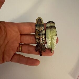 6 Elegant Feather Drawer Pulls